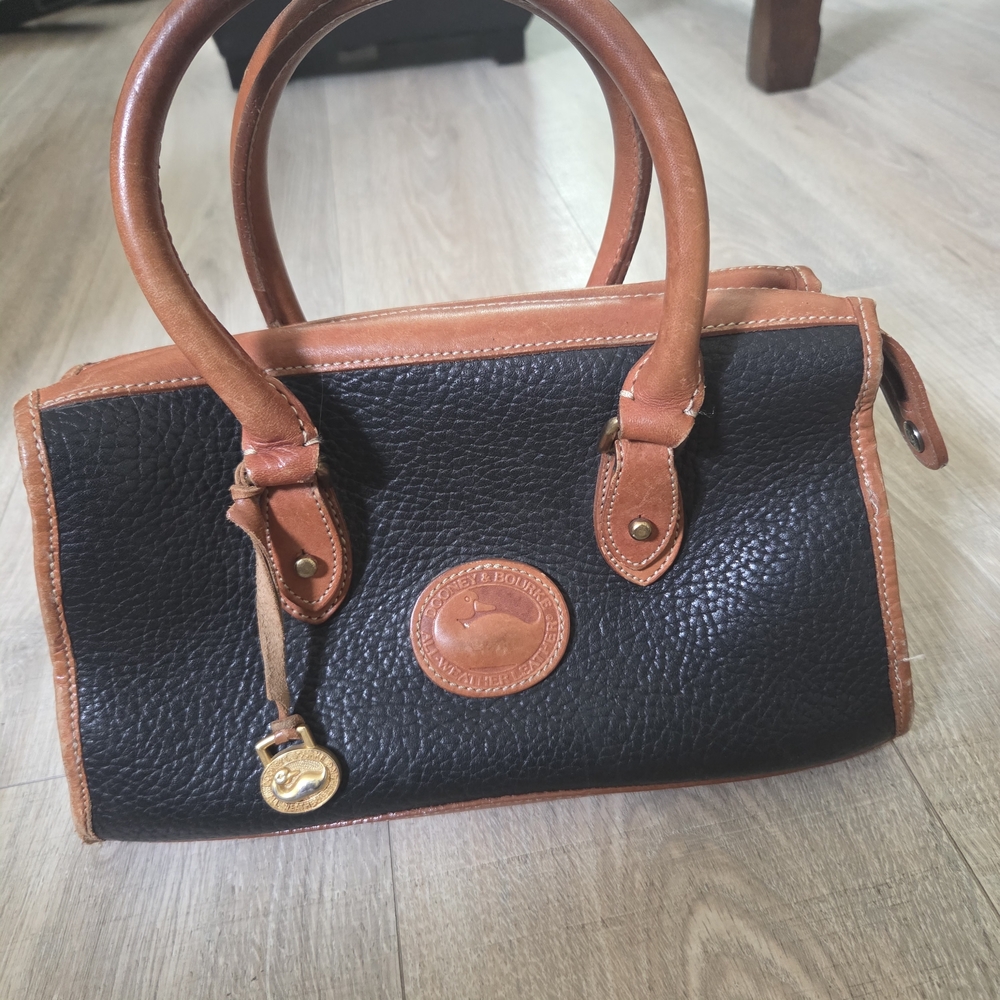 Dooney & Bourke Bag